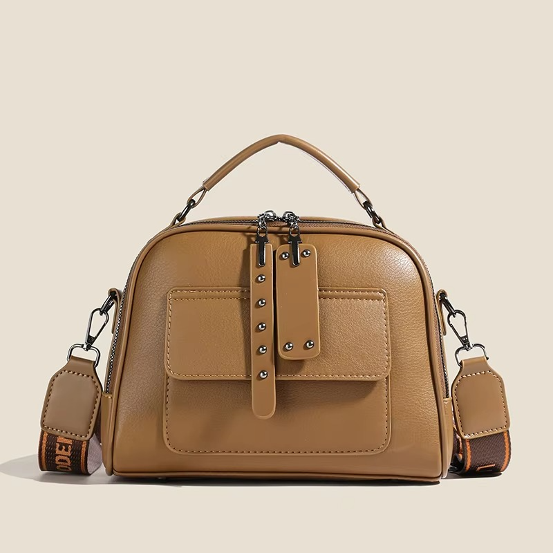 High end ladies' handbag multi-layer large capacity commuting bag(Brown)